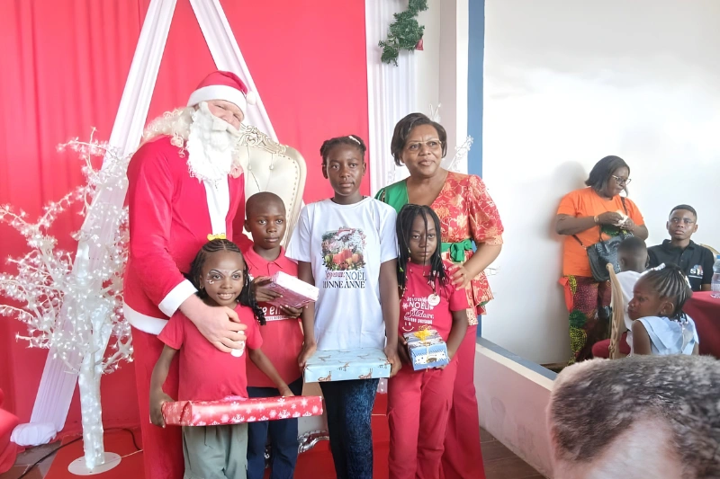 La Marine marchande célèbre Noël avec le personnel et leurs familles