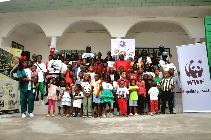 Noël vert intergénérationnel : quand l’ONG Mille et un sourire illumine les âmes de Mindoubé