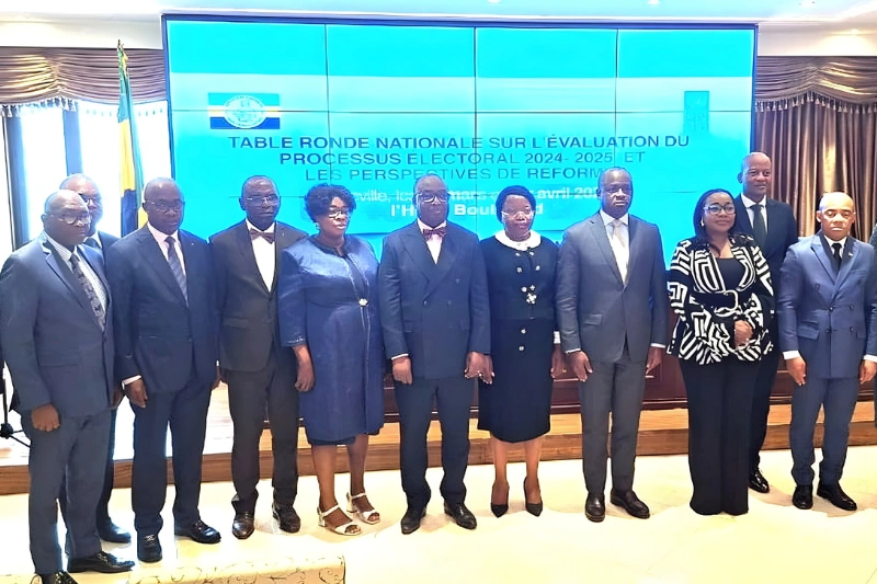 Les officiels lors du lancement de la table ronde nationale sur l’évaluation du processus électoral 2024-2025