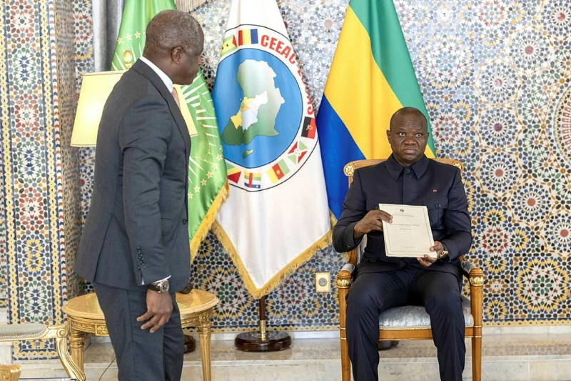 Brice Clotaire Oligui Nguema, président du Gabon et hermann Immongault, vice-président du gouvernement