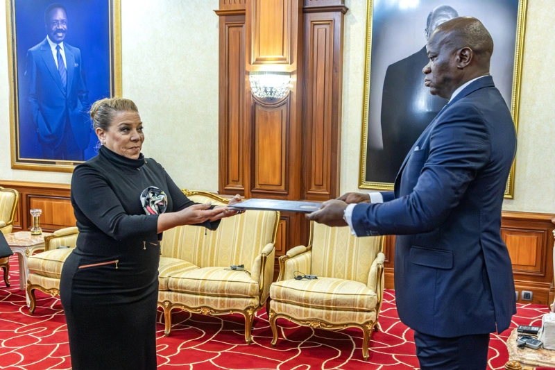 Diplomatie : sept nouveaux ambassadeurs accrédités au Gabon