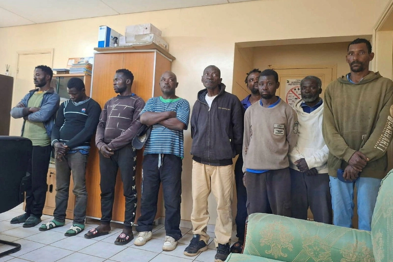 Neuf pêcheurs clandestins angolais en voie d'expulsion