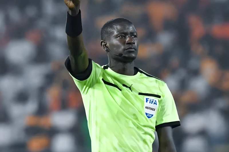 Arbitrage : la route du Mondial-2026 s'ouvre pour Pierre Atcho