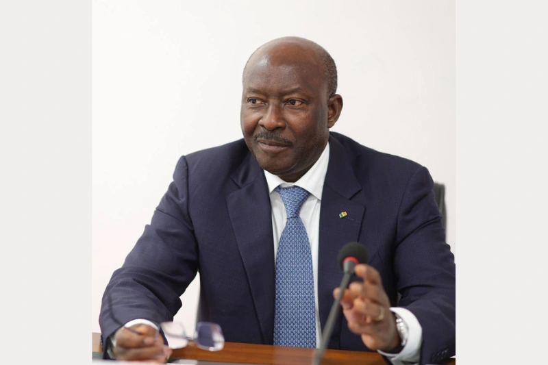 Henri-Claude Oyima défend un "budget de transformation" au Sénat