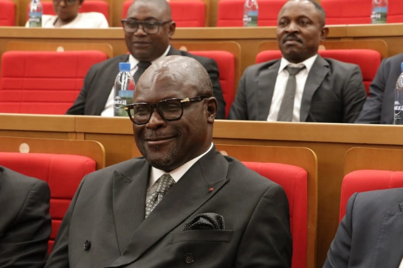 Régis Onanga Ndiaye élu président de l’Assemblée nationale
