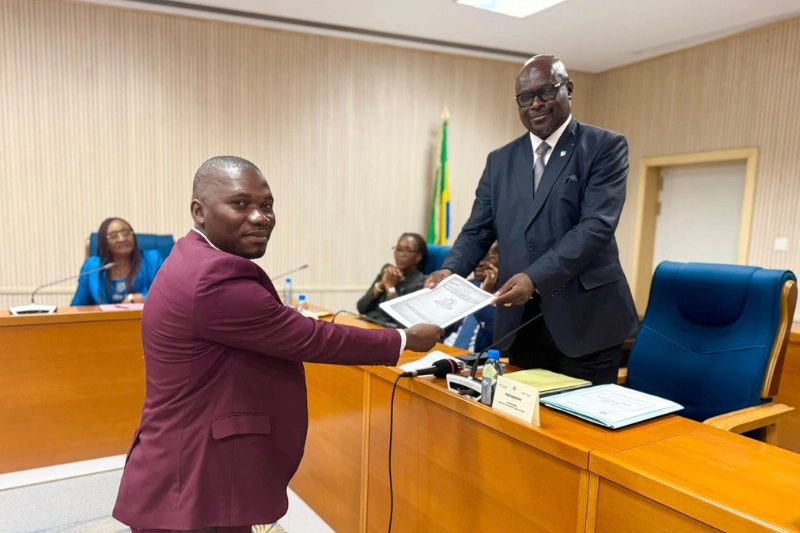 Regis Onanga Ndiaye, président de l'Assemblée nationale