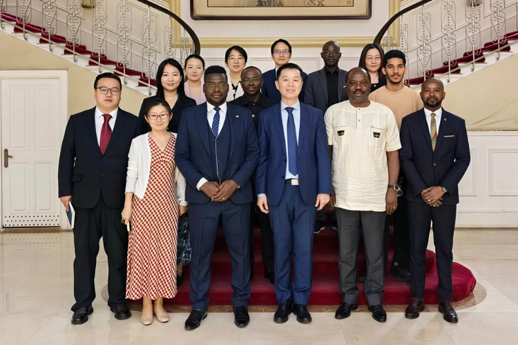 Renforcement du partenariat entre le Gabon et la Chine