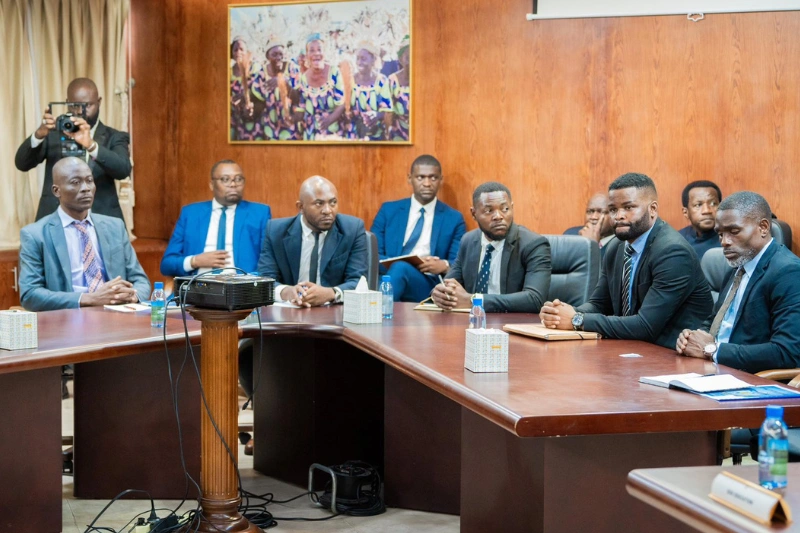 Rencontre entre le vice président du gouvernement et "sos éducation"