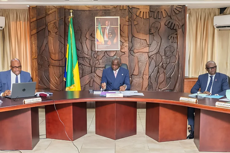 Hermann Immongault, vice-président du gouvernement gabonais lors de la séance de travail.