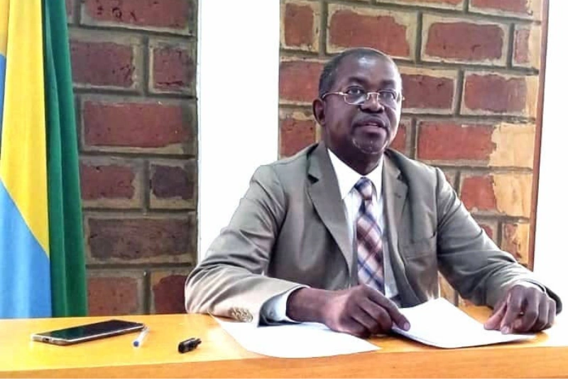Le Vice-président Séraphin Moundounga prononçant son allocution à Tchibanga.