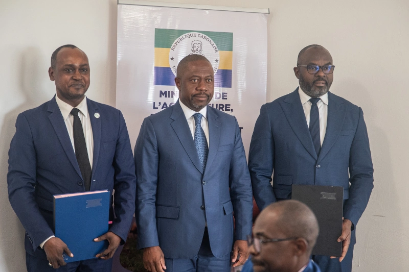 La signature d’hier au ministère de l’Agriculture, une étape majeure vers la mise en oeuvre du Plan opérationnel d’urgence de la filière avicole (POUFA).