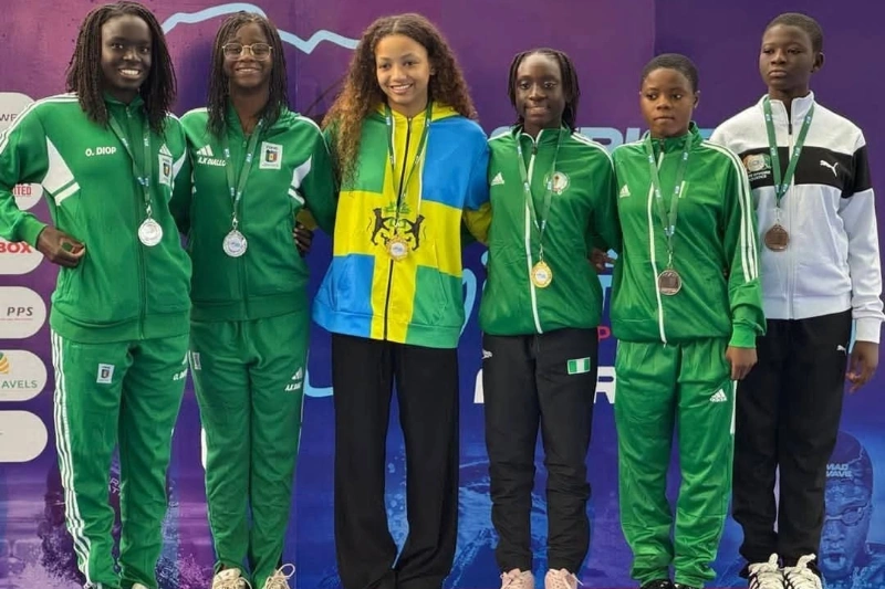 Noëlie Lacour remporte 11 médailles au championnat d’Afrique de natation.