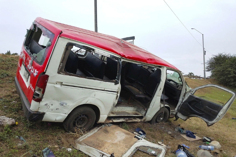 Le taxi-bus au sortir de l’impact mortel
