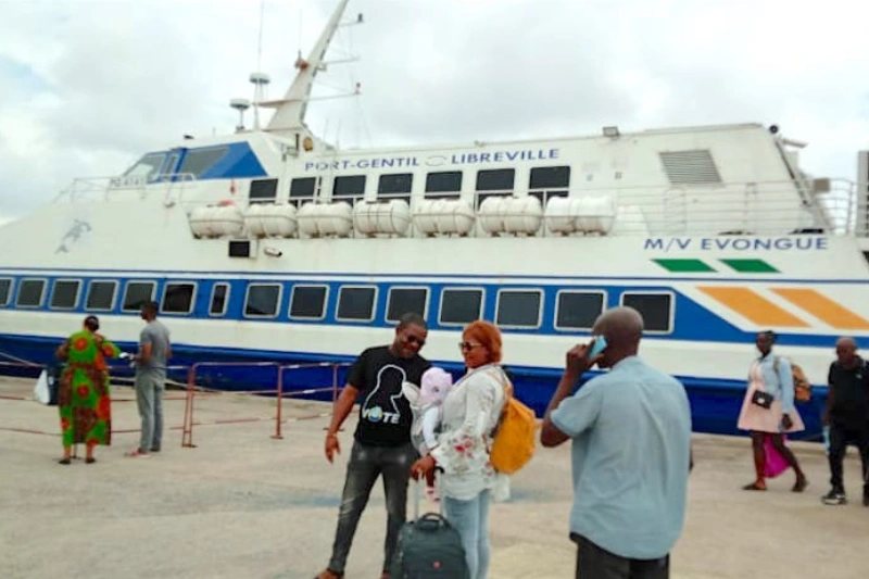  Le bateau n’ayant pu effectuer la traversée entre le week-end écoulé.