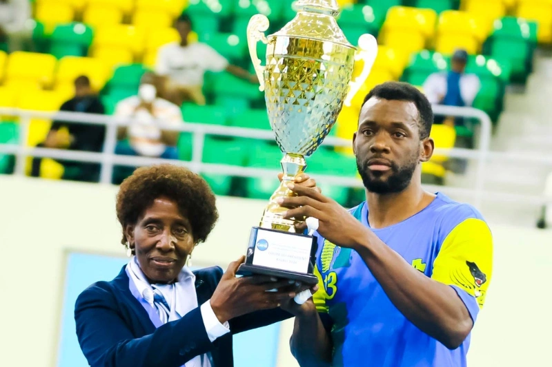 Le silence après le trophée !