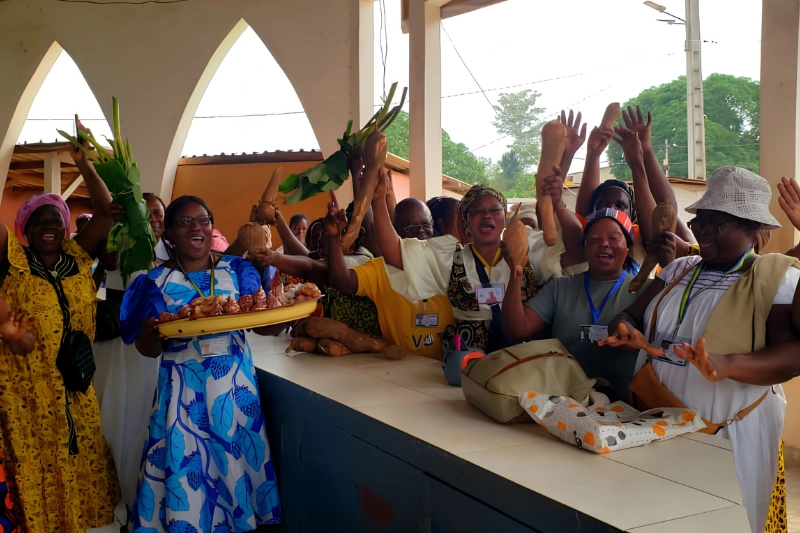 Lambaréné : les mamans du marché de la Paillote célèbrent leur fête entre travail et convivialité