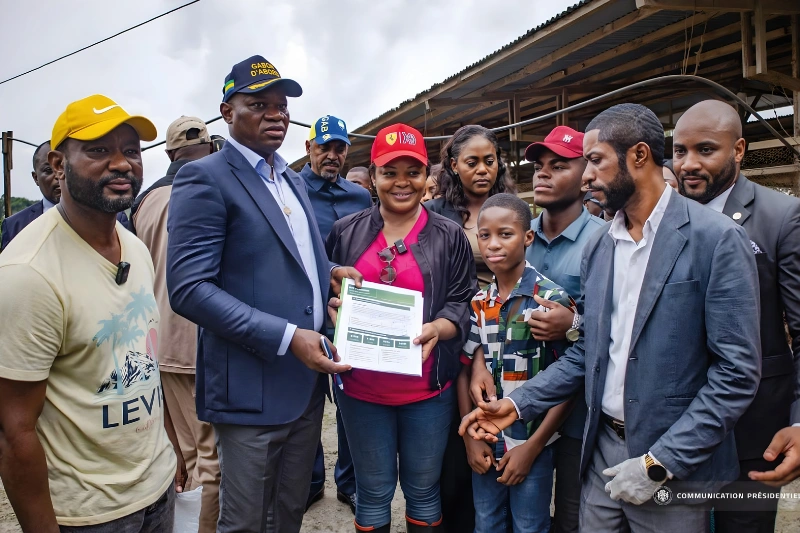 Oligui Nguema visite la ferme BTF Farming