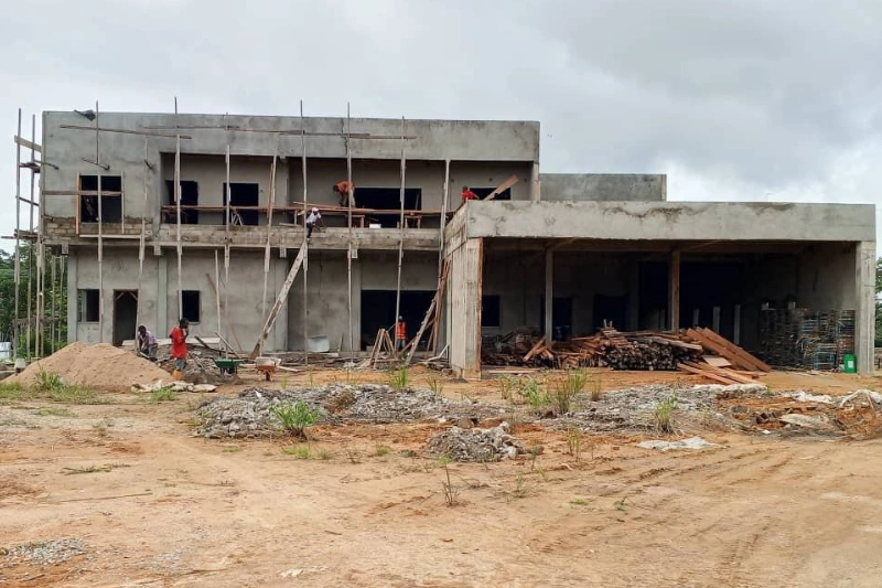 Koula-Moutou : les travaux de la caserne des sapeurs-pompiers avancent