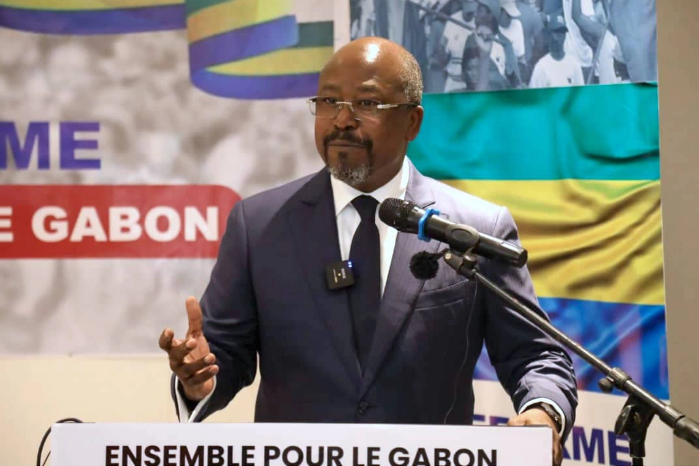 De l'eau dans le gaz à "Ensemble pour le Gabon"