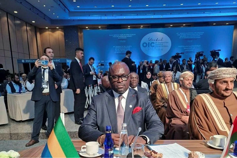 Le ministre des Affaires étrangères participant aux travaux de l’OC.I. © DR