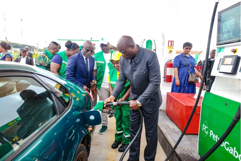 Oligui Nguema sur les sites de la SNI et PetroGabon à Akiéni et Ngouoni