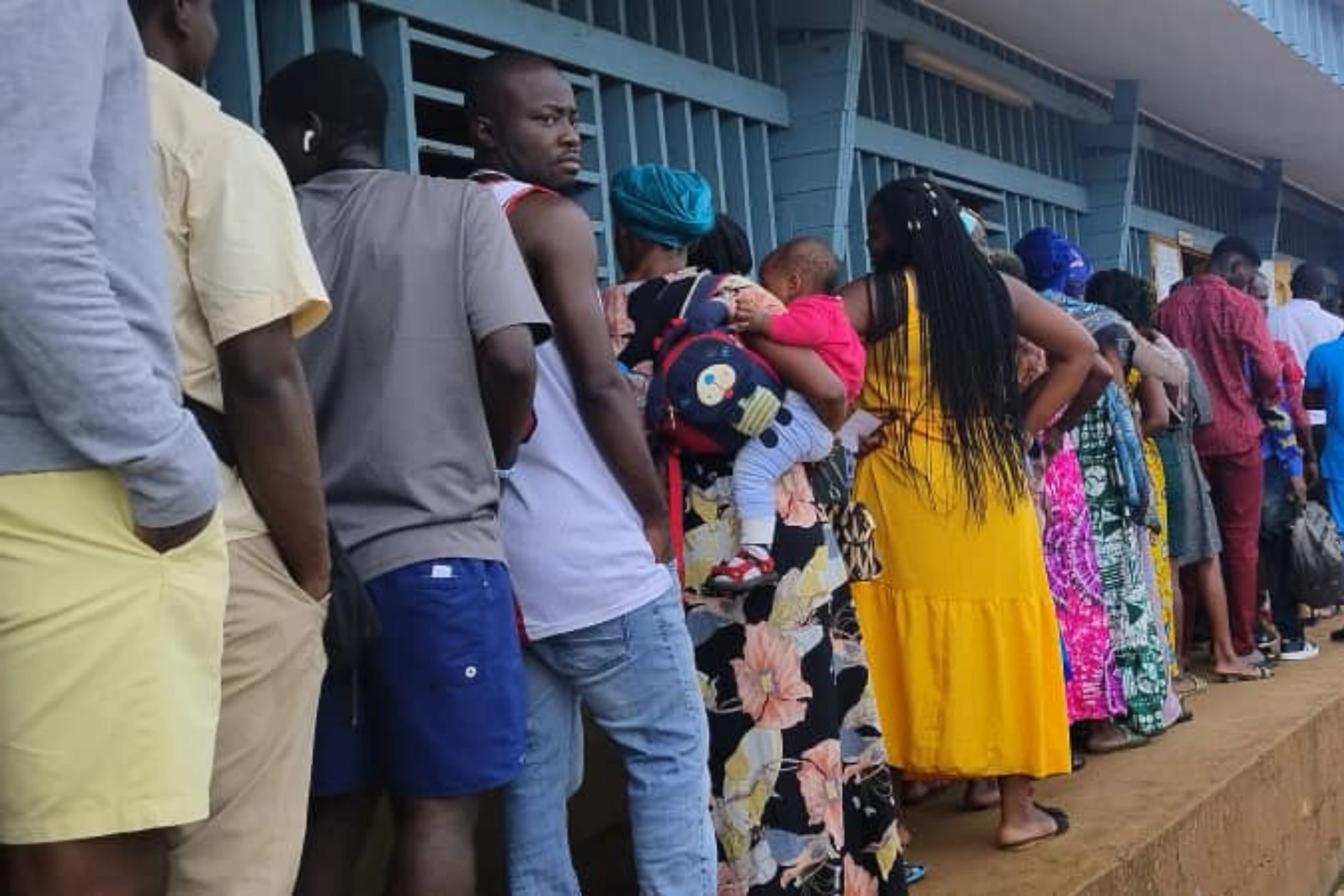 Les électeurs à Moanda