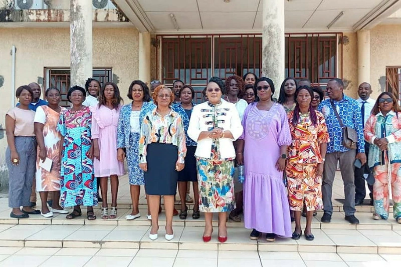 Au terme de la réunion avec la ministre de la Famille, Elodie Diane Fouefoue-Sandjoh. © DR