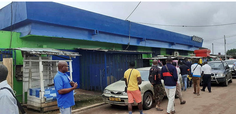 Bitam : le coffre-fort du magasin Cecado emporté par des malfrats