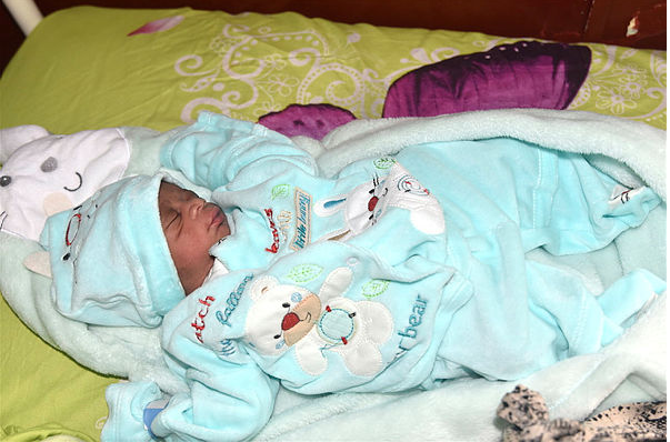 Première naissance de 2023 : Bébé "Avore Ntoutoume" pousse son cri à 4h 08