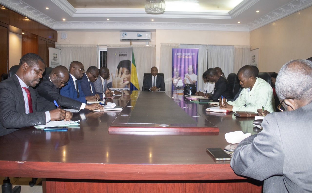 SANTE : Guy Patrick Obiang Ndong échange avec les Partenaires Sociaux