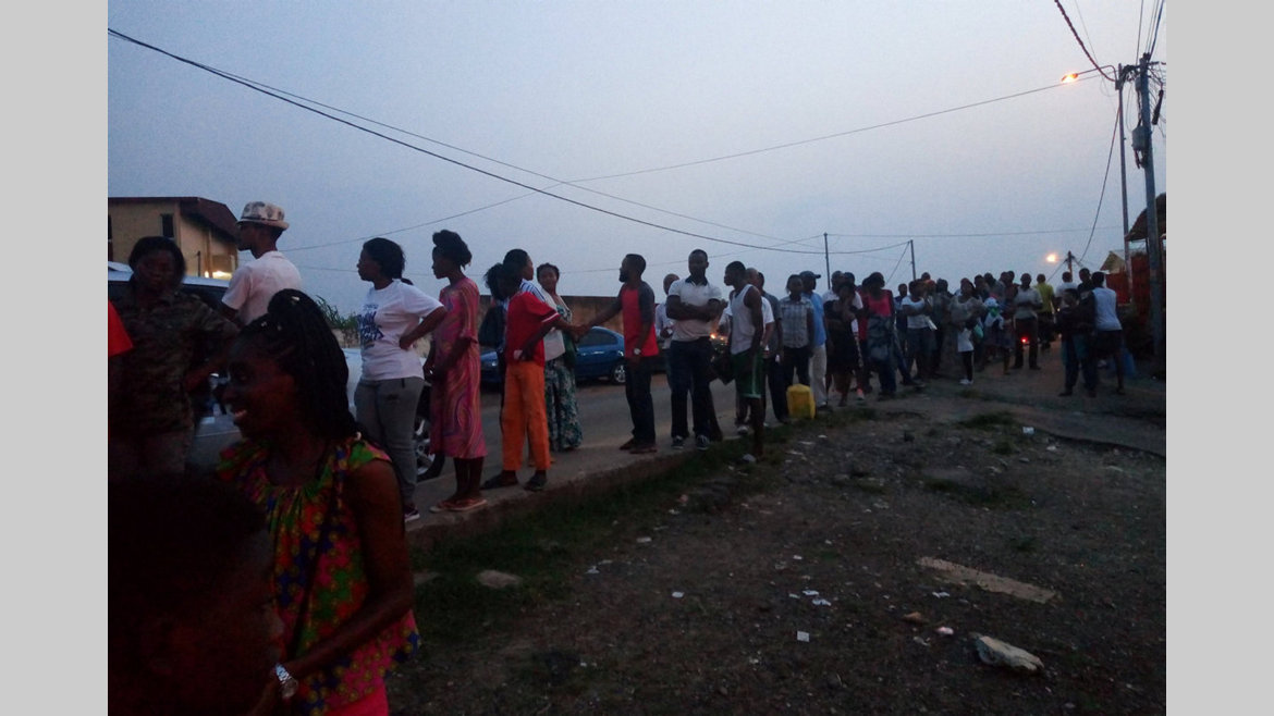 Accès à Edan : De longues files d'attente à Libreville