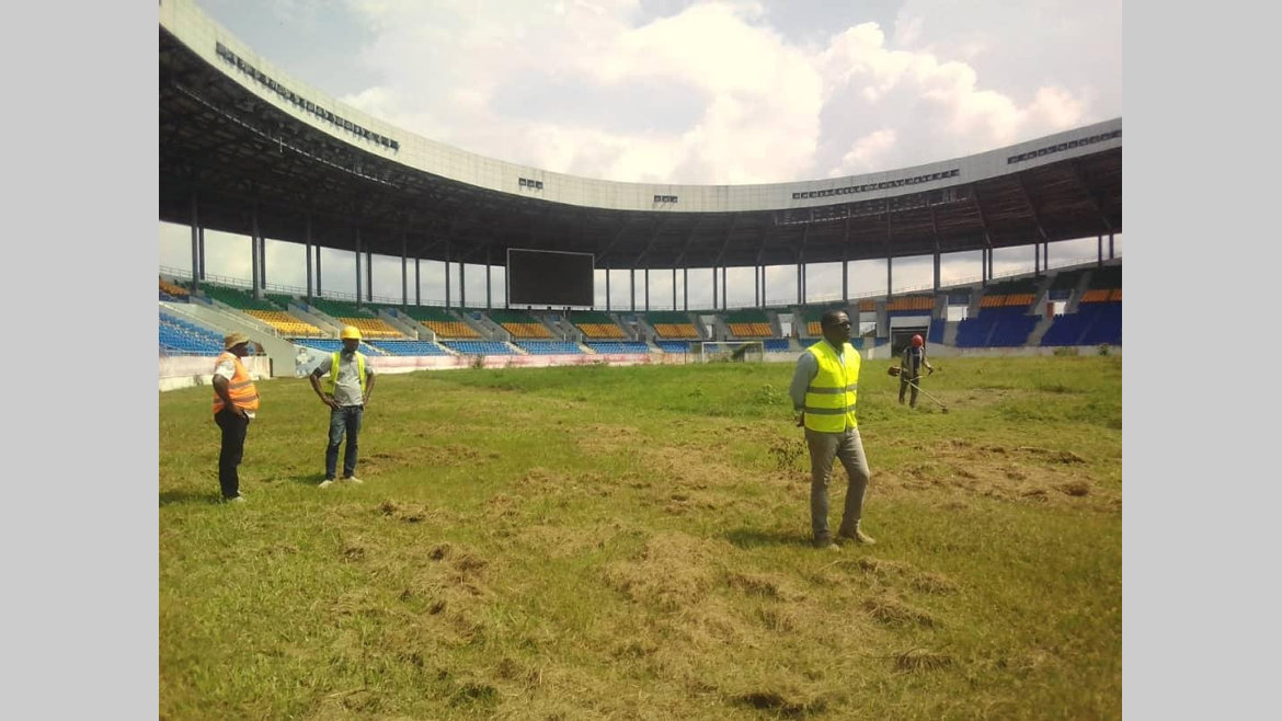 Football : Le stade d’Oyem en chantier