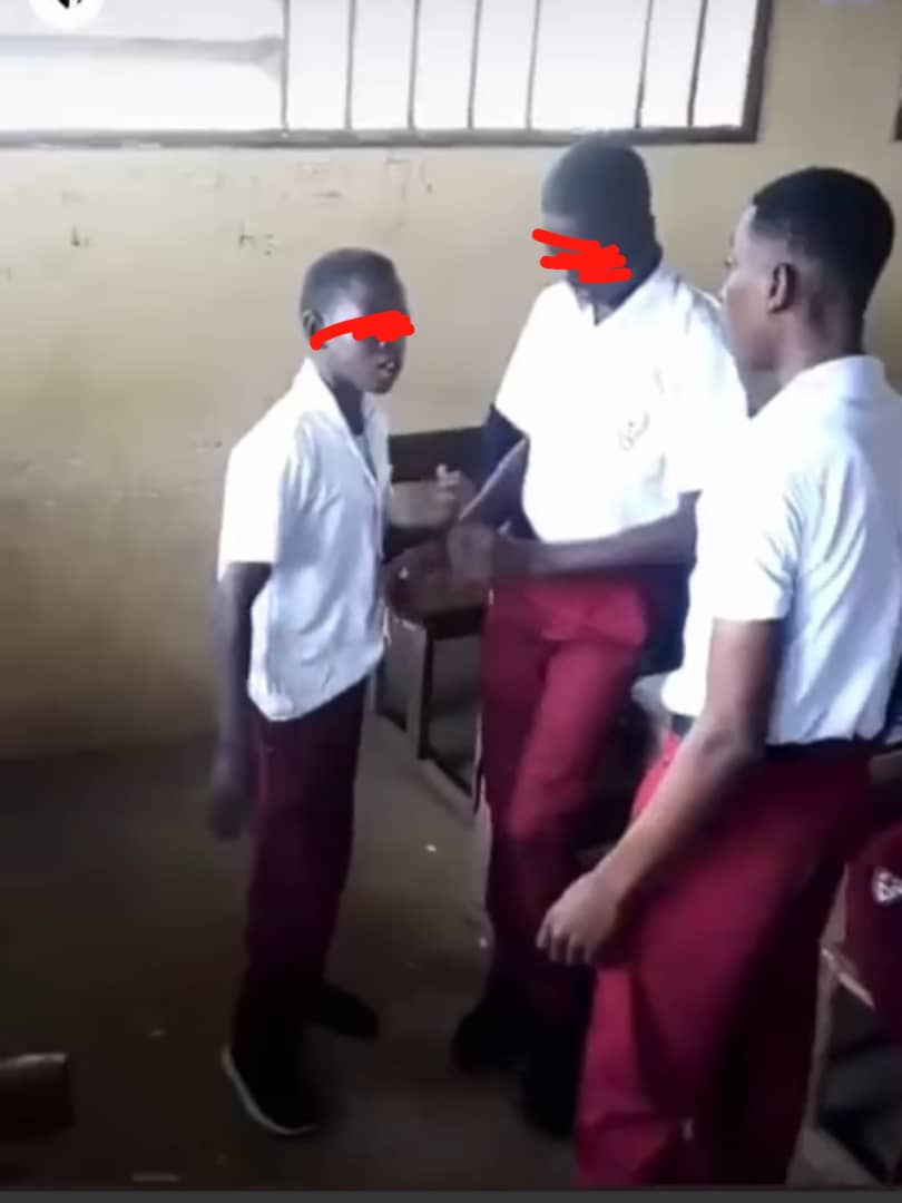 Violence scolaire à Oloumi : l'élève Arcel N'na Mezoughe placé sous mandat de dépôt