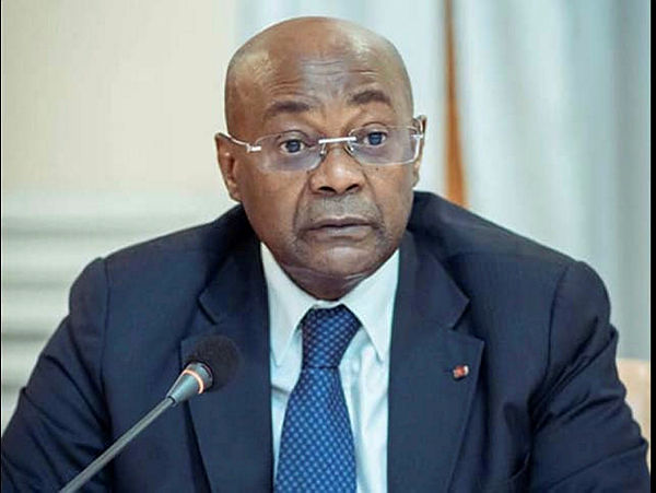 Sénat : Pacôme Moubelet défend "protection des Gabonais de l'étranger"