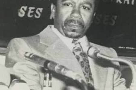 Biographie / Léon MEBIAME MBA (homme politique), (1934- 2015) : Le policier devenu politicien