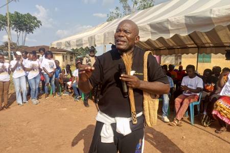 Le candidat lors de son meeting