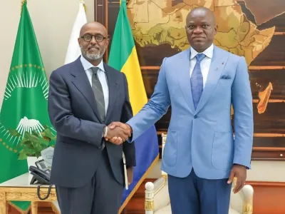 Brice Clotaire Oligui Nguema, président du Gabon et Abebe Aemro Selassie, Directeur du Département Afrique du FMI