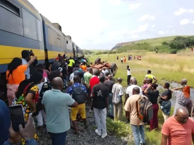 Un véhicule percuté par un train à Benguia