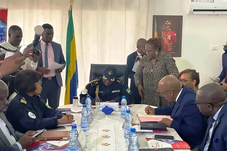 le Général de Brigade Bonjean Rodrigue Mbanza, ministre de l'Economie Numérique