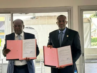 Signature de la convention de partenariat de la caistab