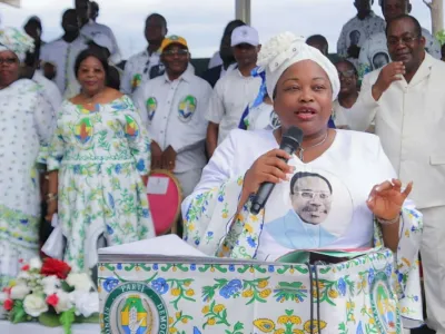 Camelia Ntoutoume-Leclerq, ministre de l'éducation nationale