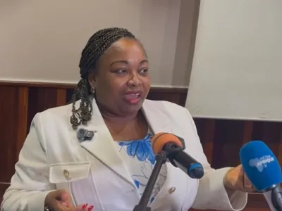 Camelia Ntoutoume-Leclerq, ministre de l'éducation nationale