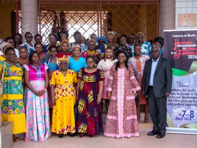 Au sortir des conférences-débats à l’Hôtel de Ville avant l’action sociale à la prison de Mouila