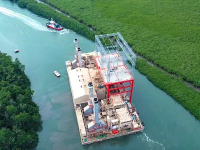 Une vue de la nouvelle centrale flottante de KarPowerShip «Deniz Sultan».