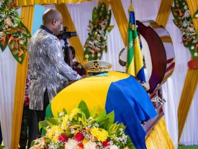 Dernier hommage du chef de l'État au général Guy Pamphile Mouissi
