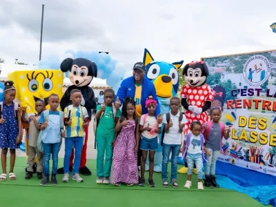 Distribution de kits scolaires à port-gentil