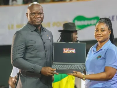 "1 étudiant, 1 ordinateur", le pari réussi d'Oligui Nguema