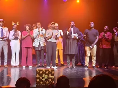 Humoristes sur la scène de l'institut français du Gabon