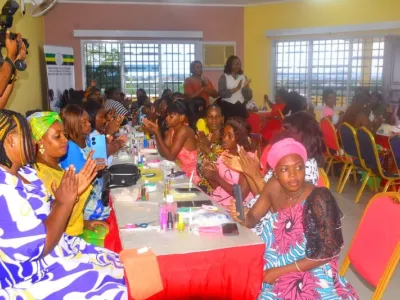 Oyem : cent jeunes filles formées dans la manucure et pédicure