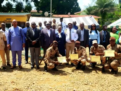 Remise des certificats d’apprentissage professionnel à cinq agents de la garde pénitentiaire de lambaréné
